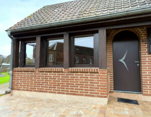 Porte d'entrée et fenêtres